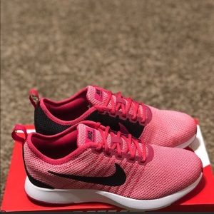 New Girl’s Nike Dualtone Racer